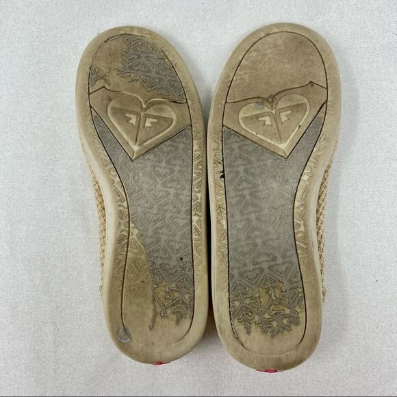 Roxy Minnow Slip-ons- Size 6 - Picture 11 of 11